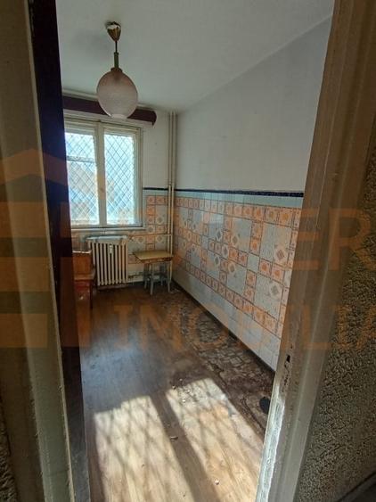 Apartament cu 2 camere semidecomandat în Tomis III