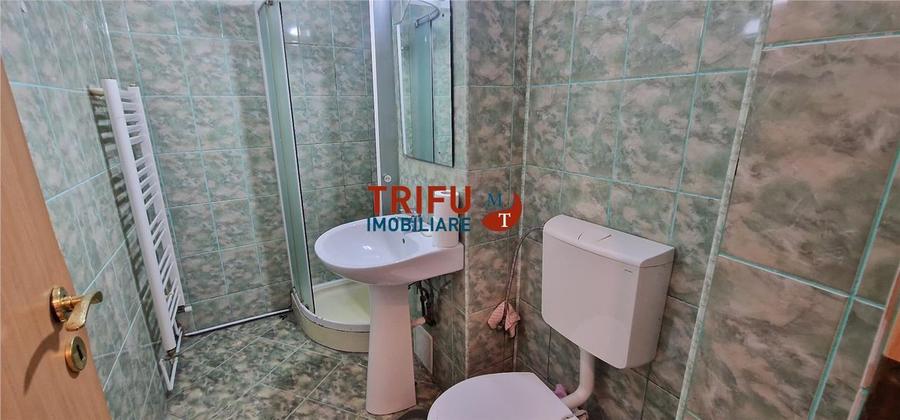 Garsonieră decomandată, mobilată în Cetate