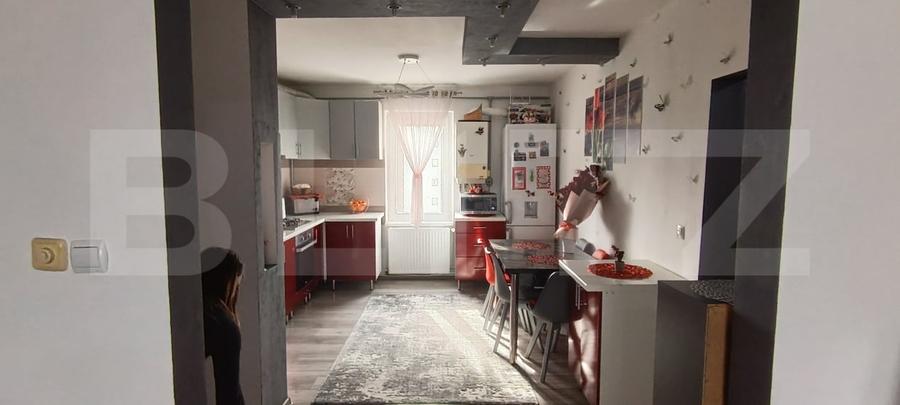 Apartament cu 3 camere decomandat, mobilat în Luduș