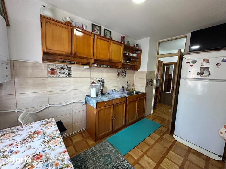 Apartament cu 3 camere decomandat în Centrul Civic