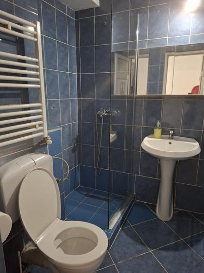Garsonieră decomandată în Central