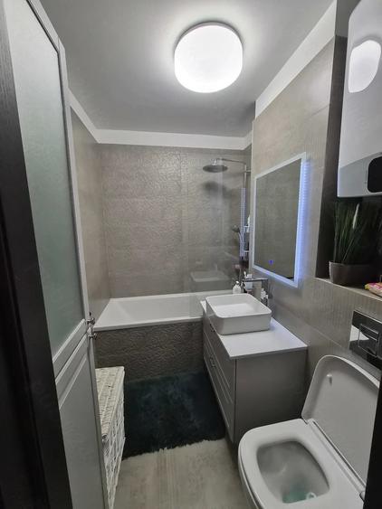 Apartament cu 3 camere decomandat în Pantelimon