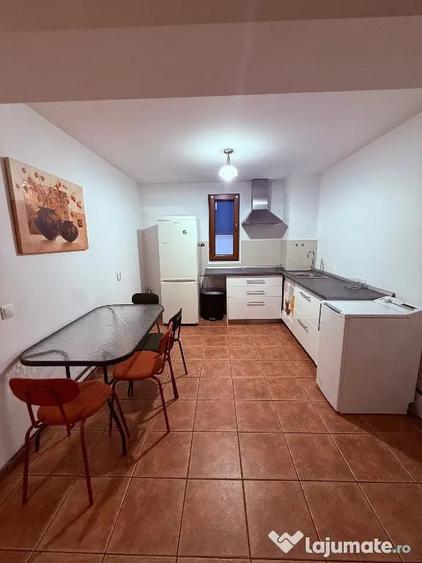 Casă cu 3 camere cu Teren 20 Mp în Vitan