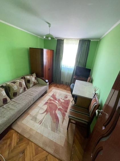 Apartament cu 3 camere semidecomandat, mobilat în Kogălniceanu