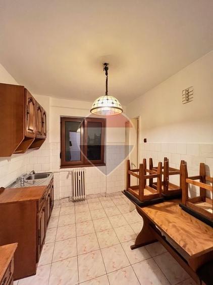 Apartament cu 3 camere de închiriat în zona Bancilor - 8