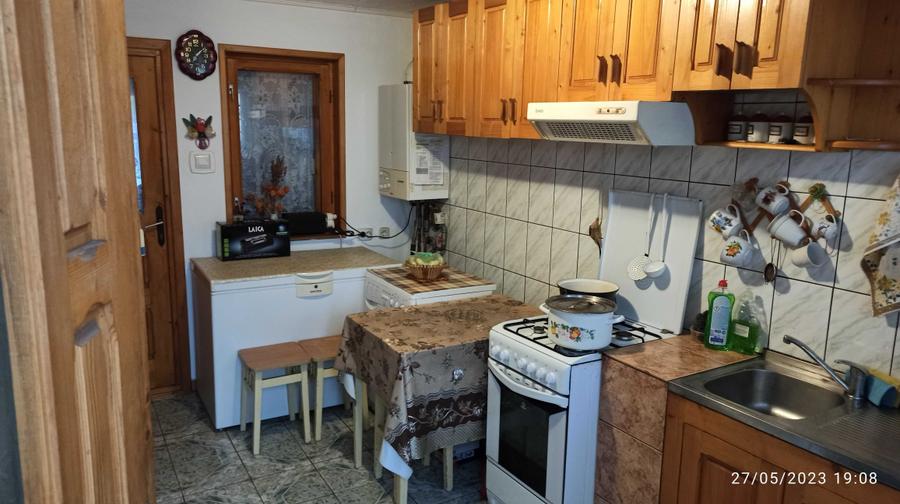 Casă cu 3 camere în Central