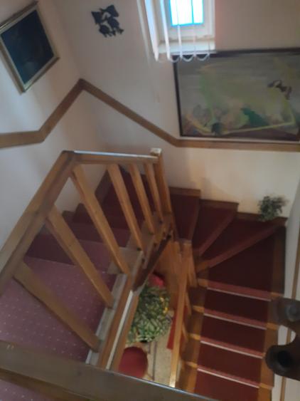 Duplex cu 5 camere cu Canalizare în Gruia