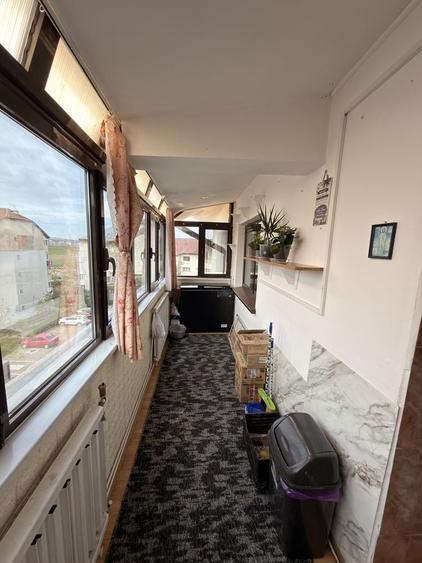 Apartament cu 3 camere decomandat în Tomești
