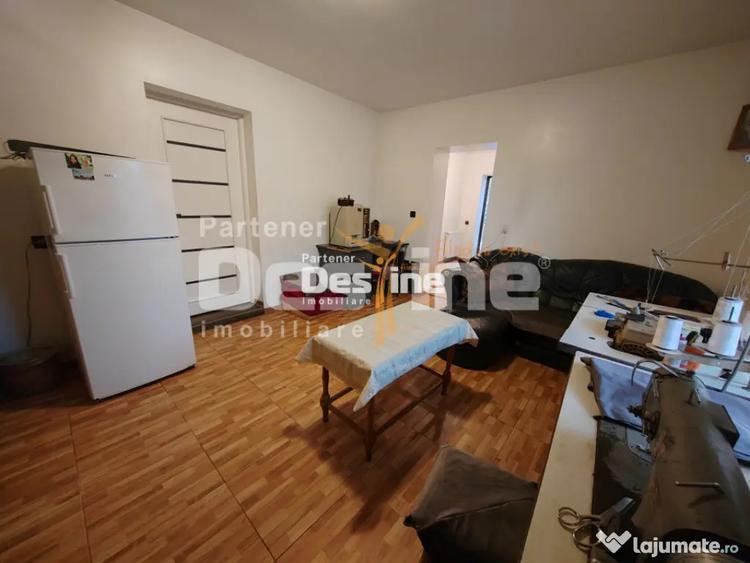 Casă cu 4 camere cu Teren 189 Mp în Valea Adâncă