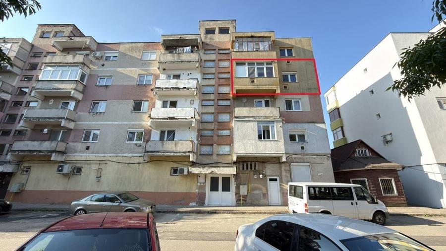 Apartament cu 2 camere decomandat, mobilat în Central