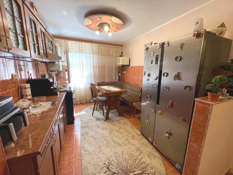 Apartament cu 2 camere decomandat, mobilat în Cugir