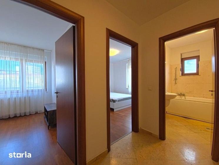 Apartament cu 3 camere decomandat în Domenii