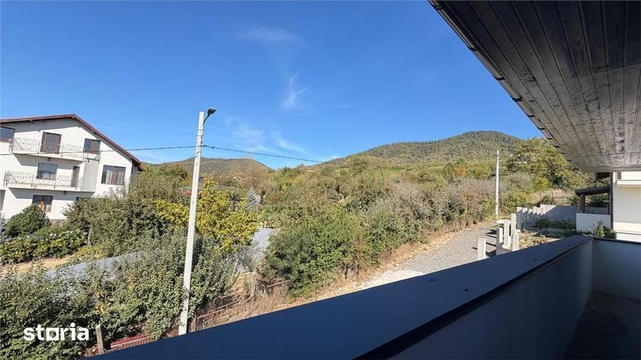 Casă cu 4 camere cu Teren 550 Mp în Valea Borcutului