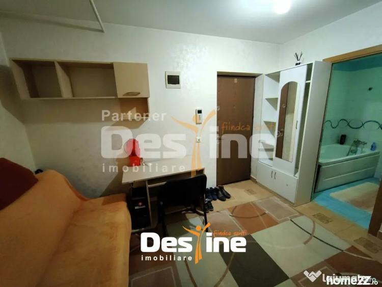 Garsonieră decomandată în Vișani