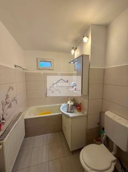 PF vand apartament 3 camere decomandate, Str. Rovine
