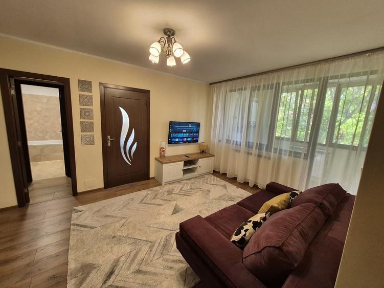 Apartament cu 3 camere semidecomandat în Țiglina 2
