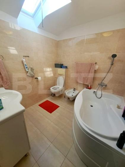 Casă individuală cu 4 camere cu Teren 1500 Mp în Hălchiu