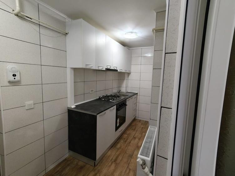 Garsonieră decomandată în Vărsătura