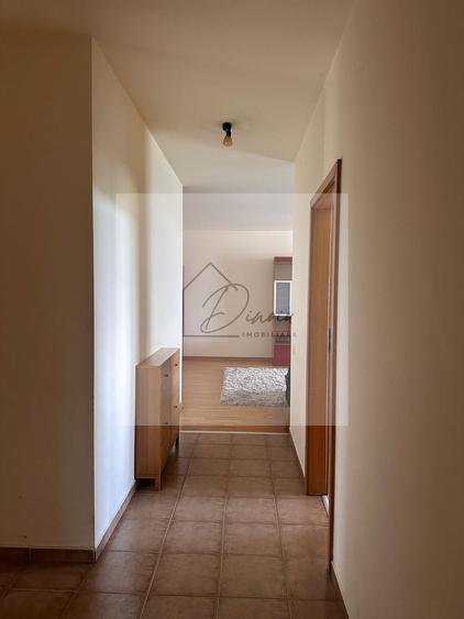 Apartament cu 3 camere decomandat, mobilat în Central