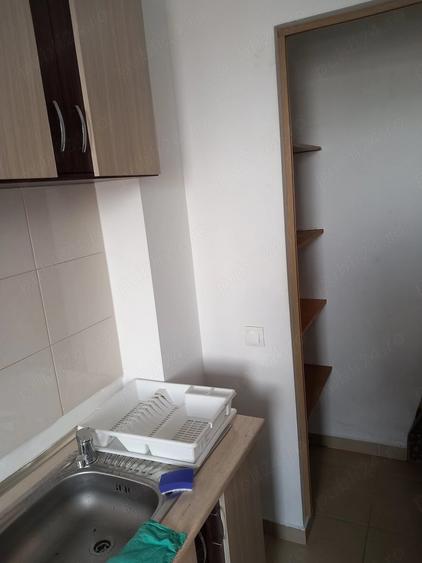 Garsonieră decomandată în Central
