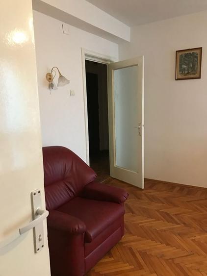Proprietar inchiriez apartament 2 camere - 4
