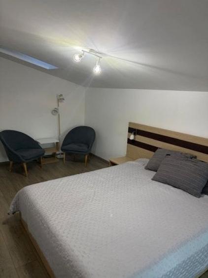Apartament cu 2 camere semidecomandat, mobilat în Gorjului