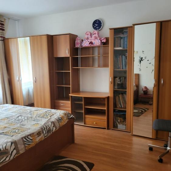 Inchieaz apartament 2 camere -zona 1 Decembrie sector 3 - 5