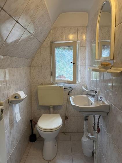 Apartament cu 3 camere semidecomandat, mobilat în Cioplea