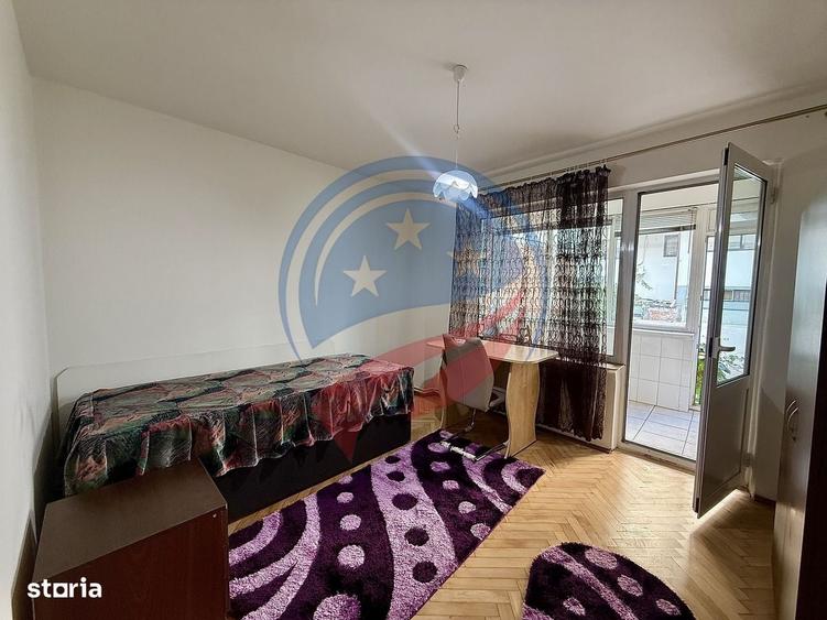 Apartament cu 3 camere decomandat în 1 Mai