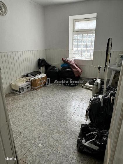 Casă cu 8 camere cu Teren 281 Mp în Ultracentral