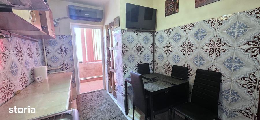 Apartament cu 3 camere decomandat în Gara