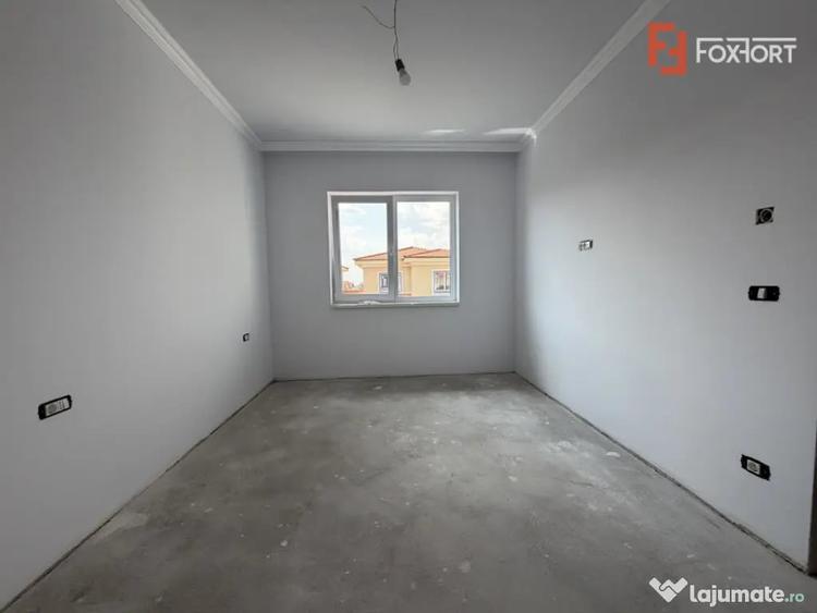 Casă cu 5 camere cu Teren 334 Mp în Dumbrăvița