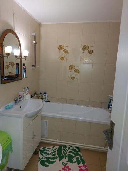 Apartament cu 3 camere decomandat în Eminescu