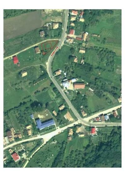 Casă cu 4 camere cu Teren 713 Mp în Deușu