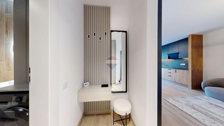 Apartament cu 2 camere semidecomandat în Tractorul