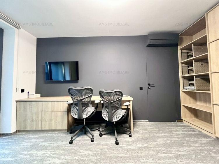 Penthouse cu 4 camere semidecomandat, mobilat în Aviației