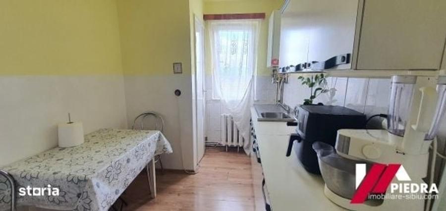 Apartament cu 2 camere decomandat în Cedonia