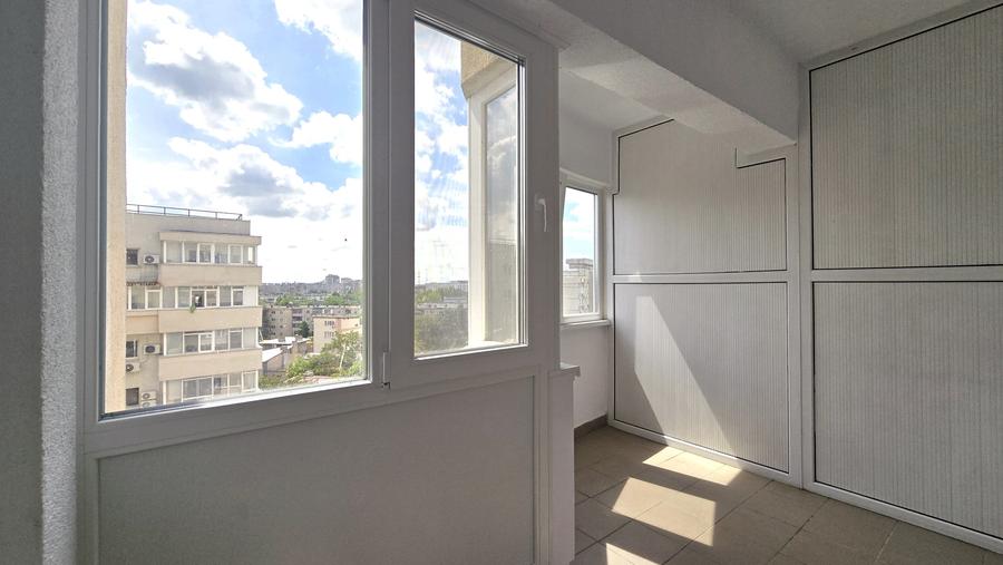 Apartament cu 3 camere decomandat în P-ța Alba Iulia