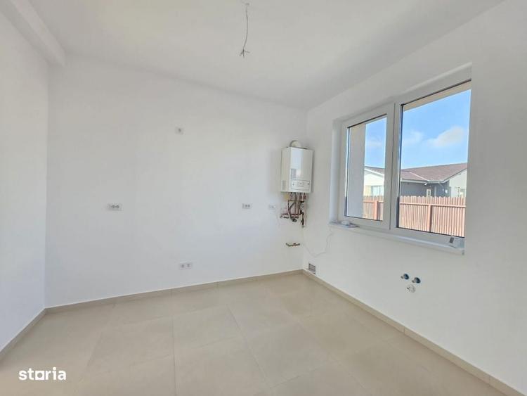 Casă cu 4 camere cu Teren 390 Mp în Sânpetru