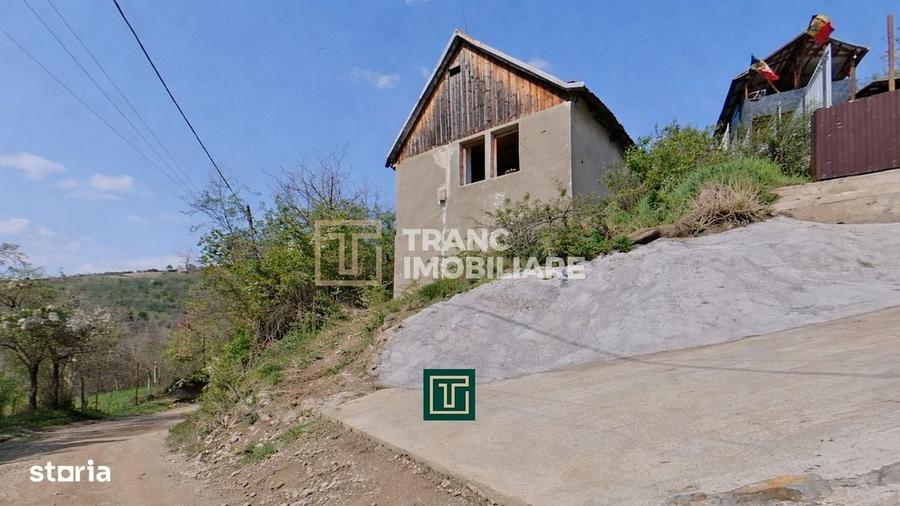 Casă cu 2 camere cu Teren 874 Mp în Covăsinț