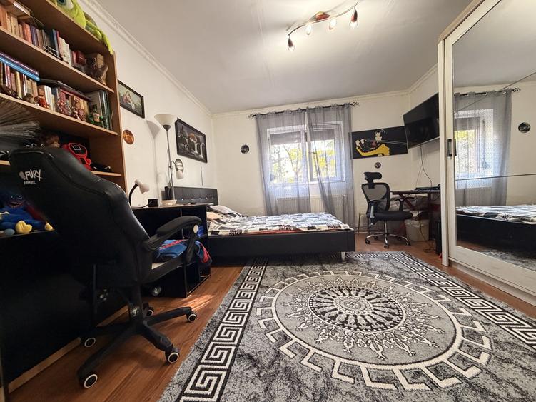 Apartament cu 3 camere decomandat în Timocului-Șaguna