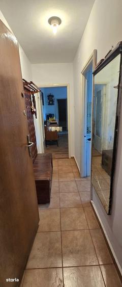 Apartament cu 2 camere semidecomandat în Far
