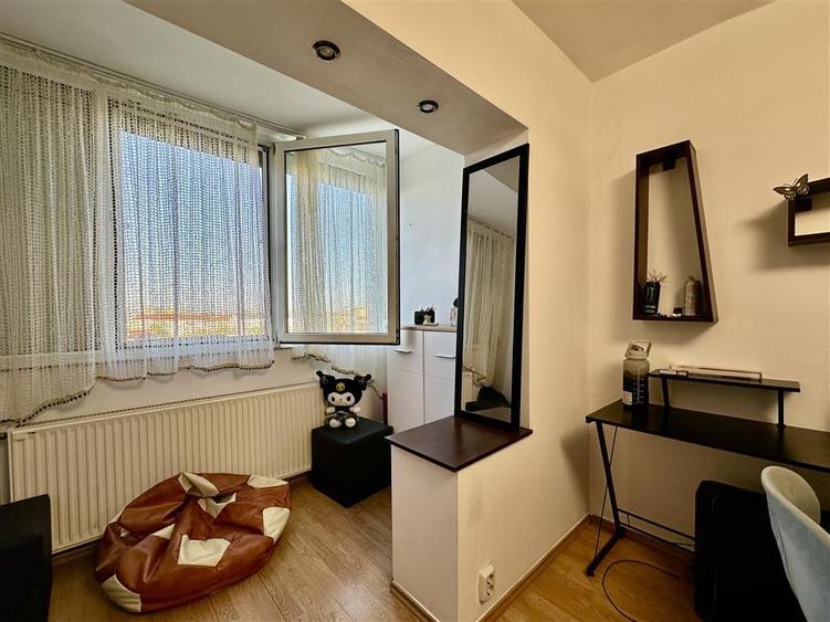 Apartament cu 3 camere decomandat în Aurel Vlaicu