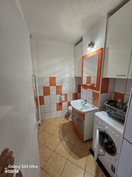 Apartament cu 4 camere decomandat în Decebal