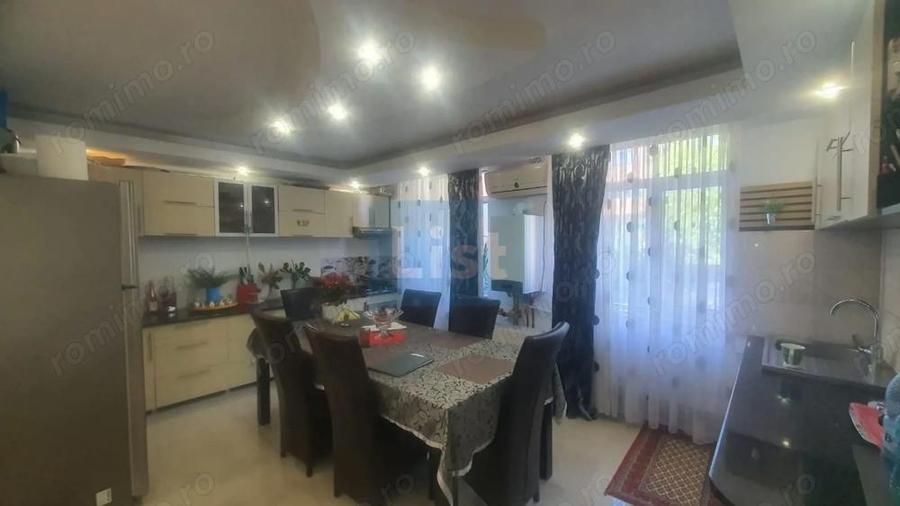 Apartament cu 3 camere decomandat în Kiseleff
