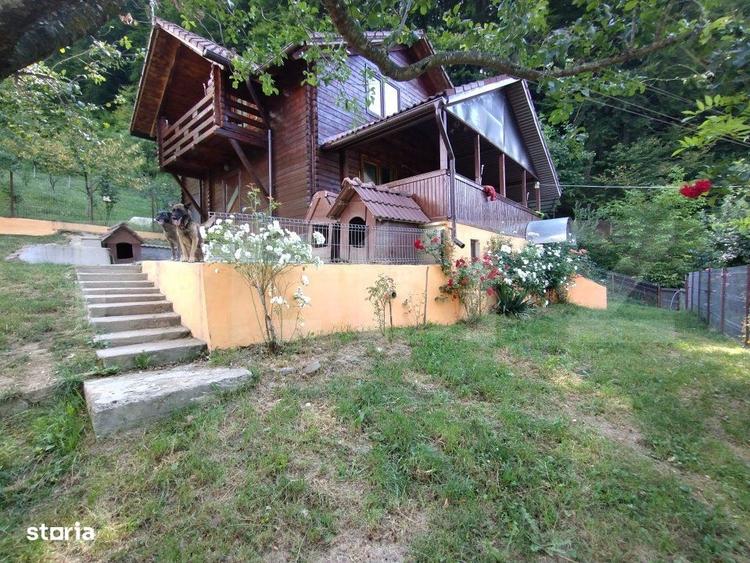 Casă cu 3 camere decomandat în Șieu