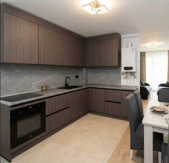 Apartament cu 3 camere decomandat în Lujerului