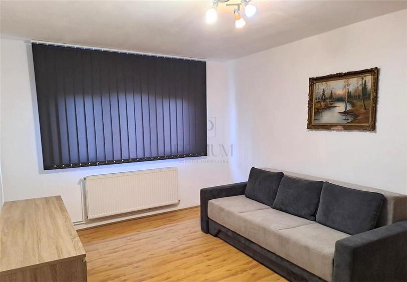 Apartament cu 3 camere decomandat în Steaua