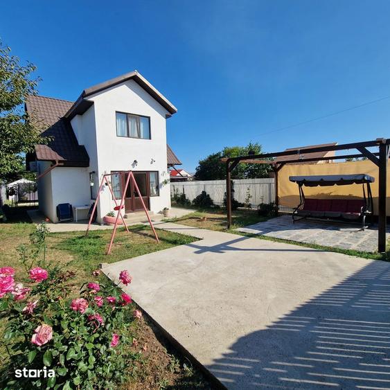 Casă cu 4 camere cu Teren 500 Mp în Vânători