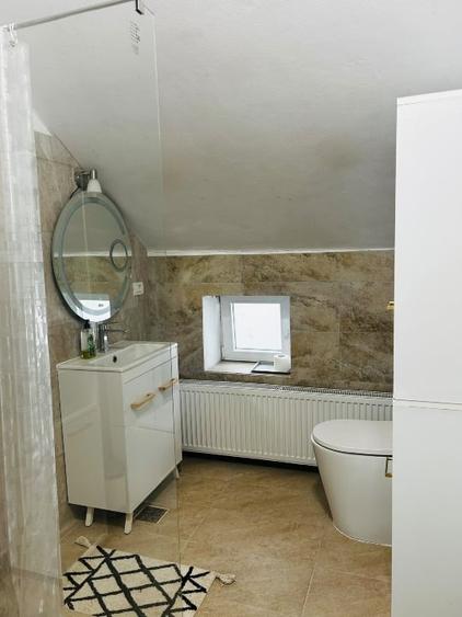 Apartament cu 4 camere decomandat, mobilat în Bălcescu